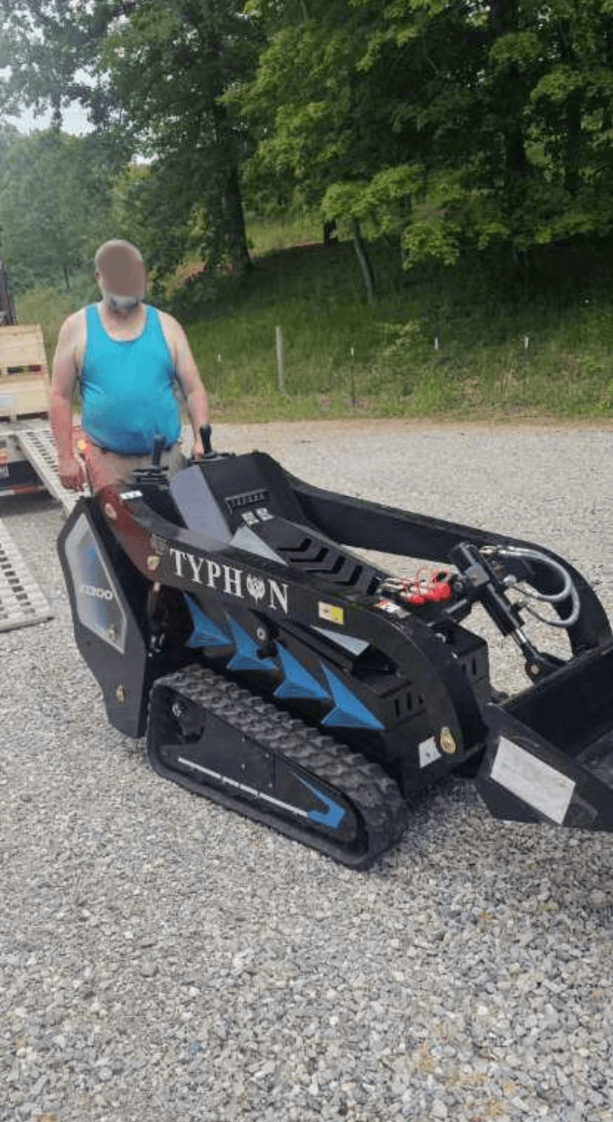 Customer with TYPHON mini skid steer