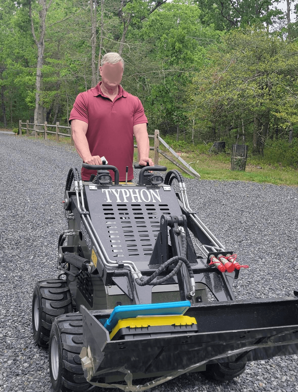 TYPHON compact loader delivery photo