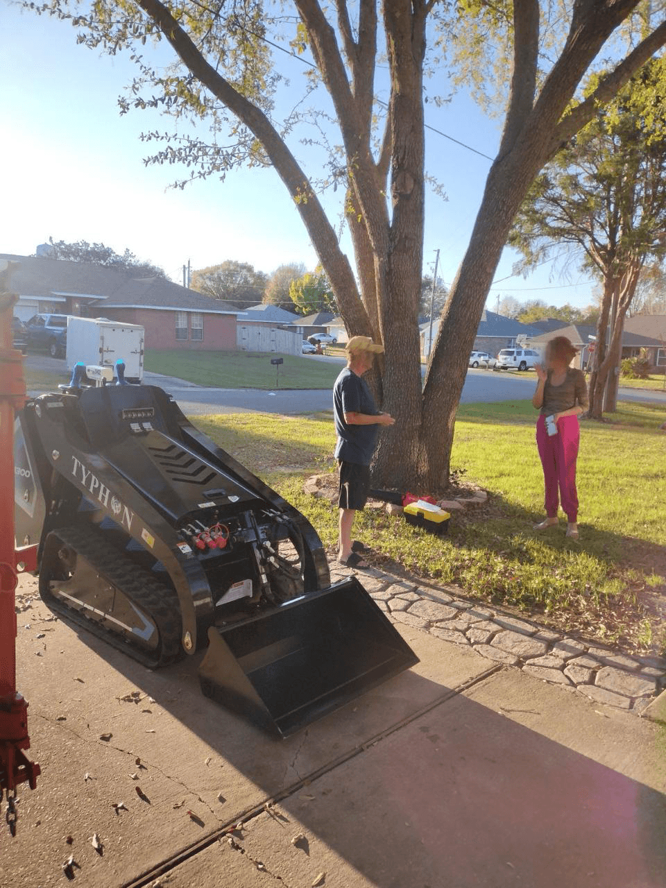 TYPHON STOMP mini loader customer photo
