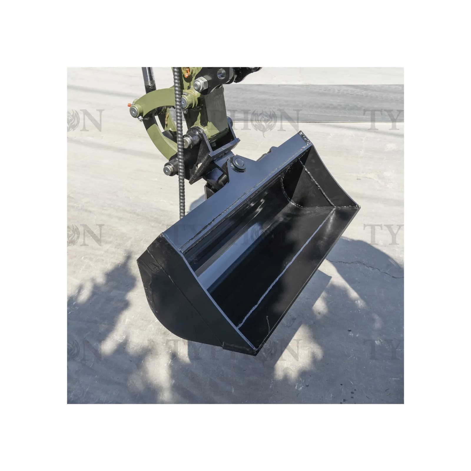 800mm Tilting Bucket Attachment Hydraulic Digging Bucket USA for TERROR XXV and other 2.1-3 Ton Mini Excavators thumbnail 4